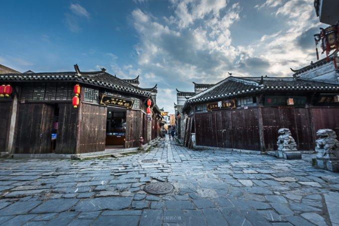 中国有很多山，著名的是五岳，为什么泰山被称为五岳之首呢？游戏画面